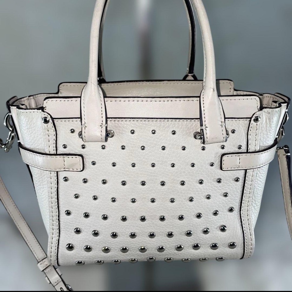 Coach Swagger 21 w/Studs EUC - Picture 7 of 12